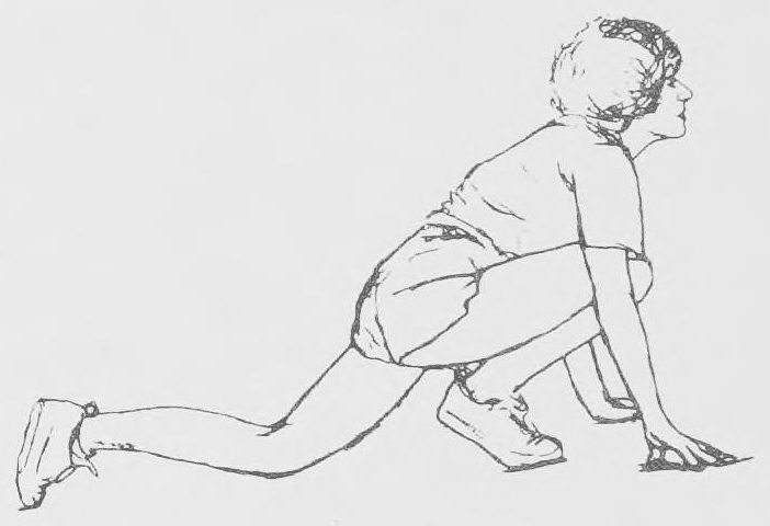 Người chơi duỗi người trước khi vào sân.