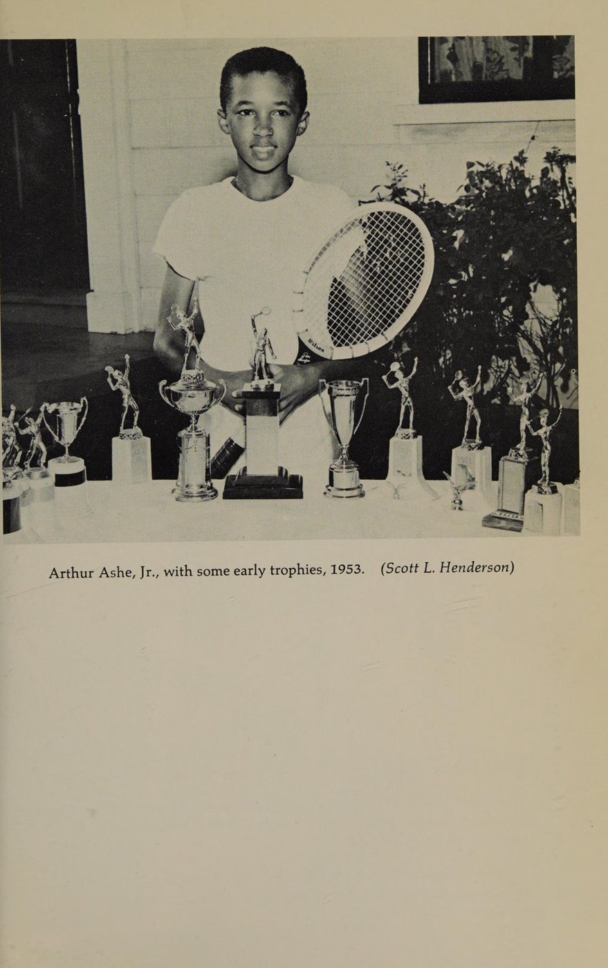 Arthur Ashe trên sân đấu