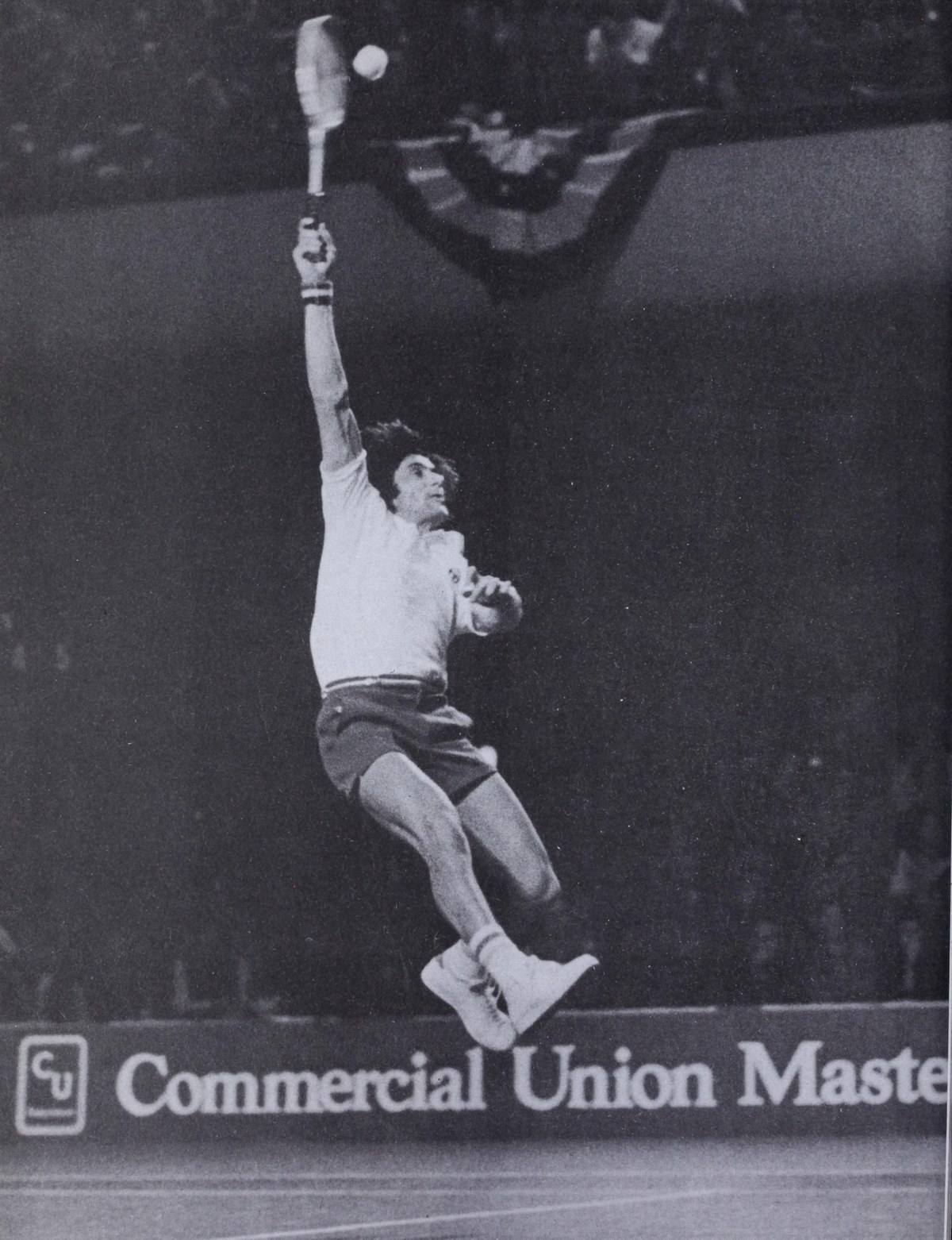 Nghiên cứu cơ chế giao bóng xoáy và giao bóng phẳng: Stan Smith, Virginia Wade, Rosie Casals